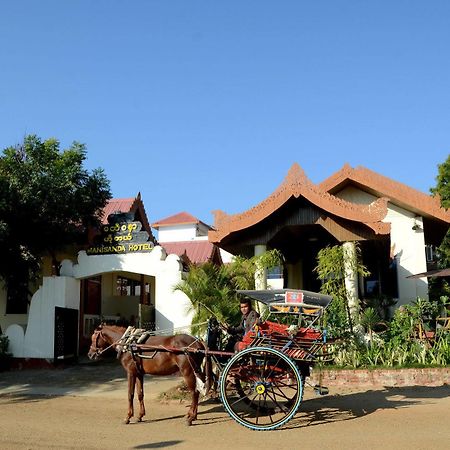 Manisanda Hotel Bagan Exteriör bild