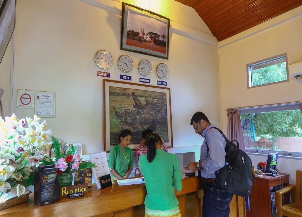 Manisanda Hotel Bagan Exteriör bild