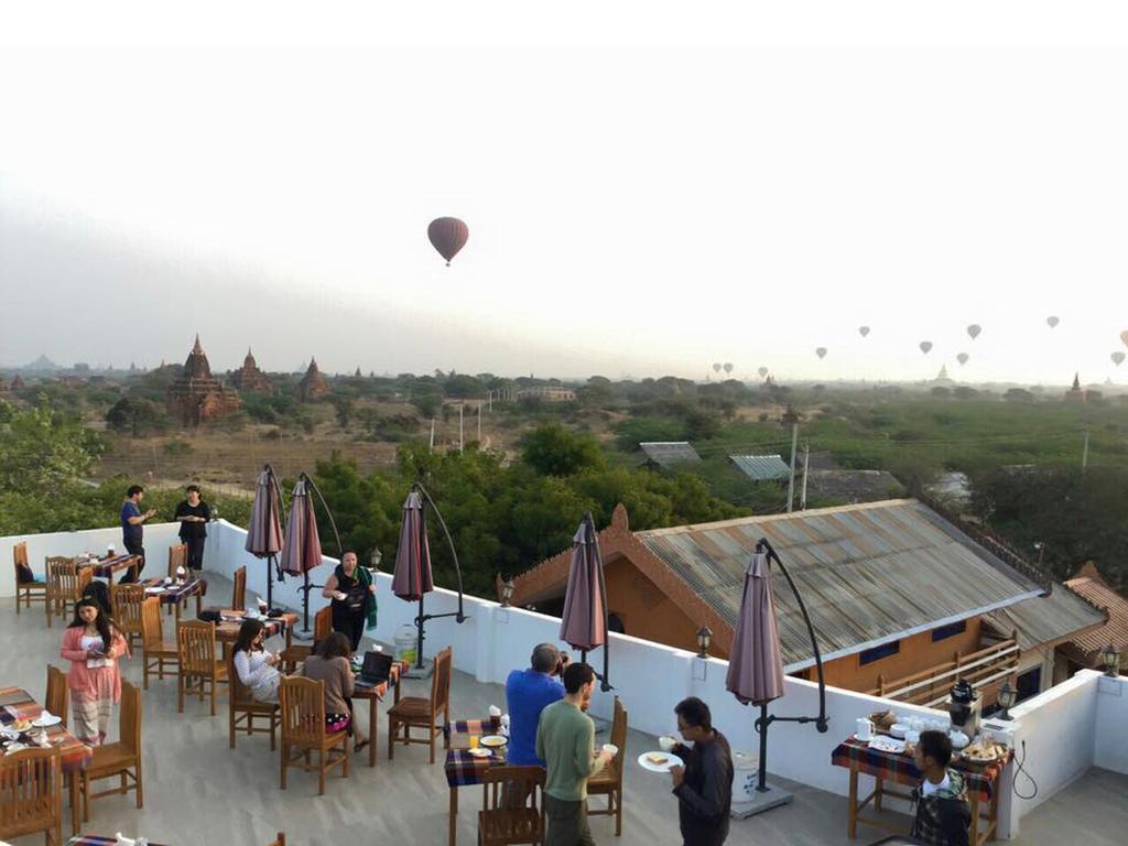 Manisanda Hotel Bagan Exteriör bild